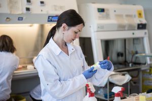 What makes a synbiotic? ISAPP provides a sneak peek at the forthcoming international scientific consensus definition 5 ISAPP LAB 004